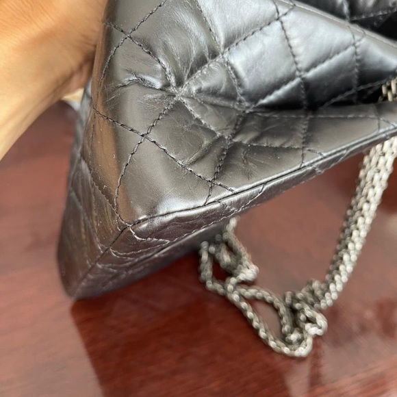 Chanel Reissue 2.55 black Flap Bag in silver hardware, aged Calfskin/ - Picture 13 of 17